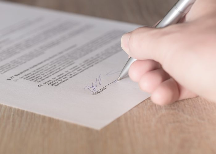 Kneppelhout advocaten ondernemingsrecht - Wat zijn belangrijke bepalingen in een ZZP overeenkomst?