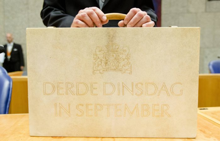 Kneppelhout advocaten douane sancties exportcontrole - Wijziging navorderingstermijn van vijf naar drie jaar bij ontbreken opzet (Belastingplan 2024)